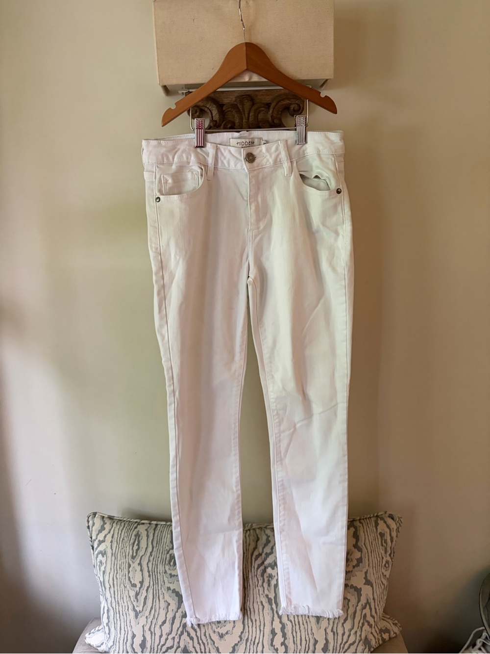 Hidden Los Angeles White Slim Stretch Women's Jeans